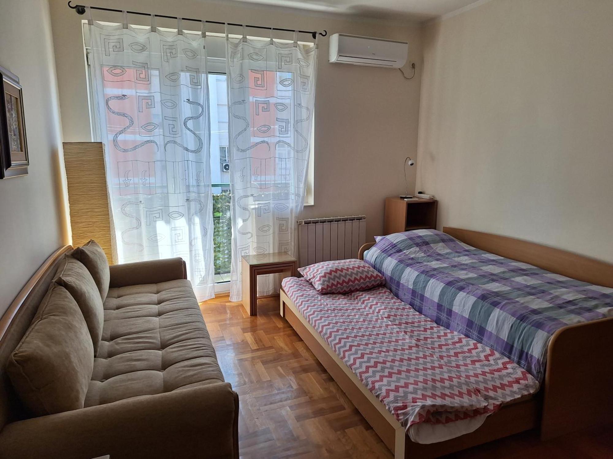 Apartment Music-Center, In The Center Of Подгорица Екстериор снимка